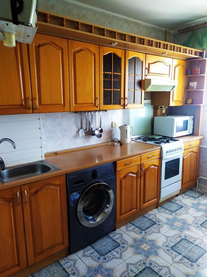 Ильинская 3К Посуточно Почасово Apartment Sumy Exterior photo